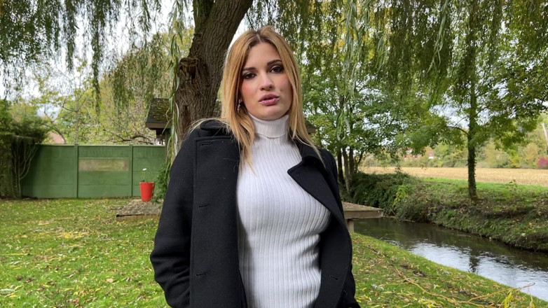 Jet sex prod: Rose la 26 de ani, primul sextape