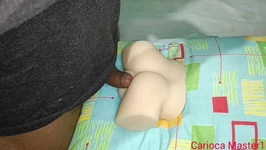La donna ha viaggiato e ha lasciato un giocattolo