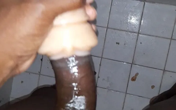 Black guy: Jerking off S6 E2