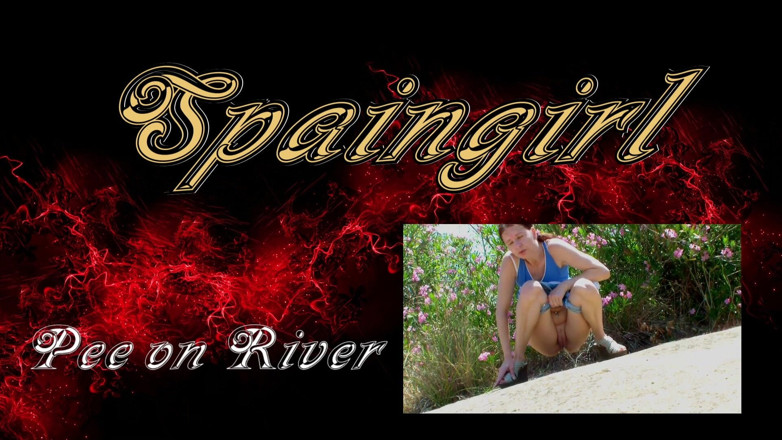 Spaingirl Natalie: Pee on river