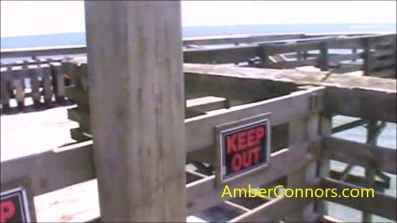 Amber Connors: Keseronokan pantai - Bahagian 1