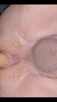 Video hebat lainnya dari mesin seksku dan dildo favoritku yang lagi olahraga