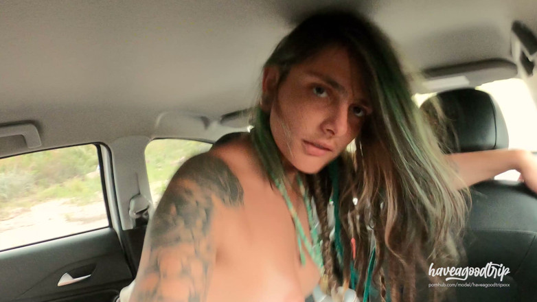 Alemao Hub: Dreadhot ขี่ที่เบาะหลังด้วยปลั๊กเสียบ