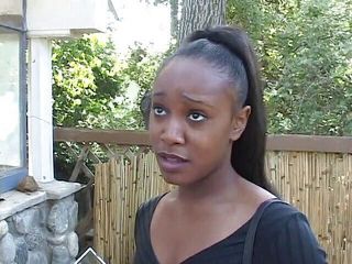 Big Black World: Adorável garota negra levada para casa para uma foda