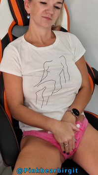 Słodkie majtki Różowego Niedźwiedzia Birgit i Ogolone cipki Palcowania