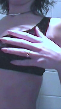Amateur masturbation in the bathroom