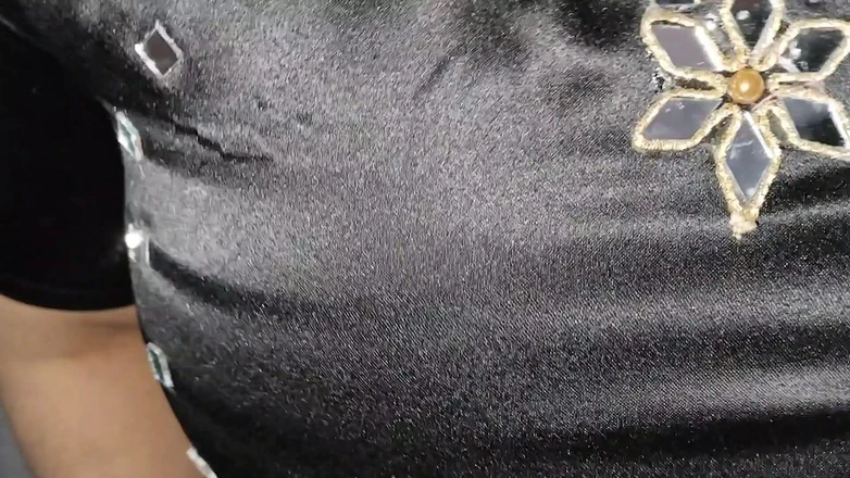 Sairaxsaim: 医生拍打他饥渴客户的阴户