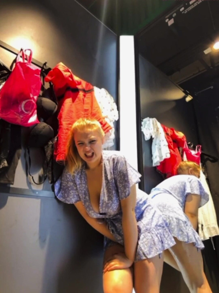 JuiceLussie: दीवानी चुदाई धारा निकलना