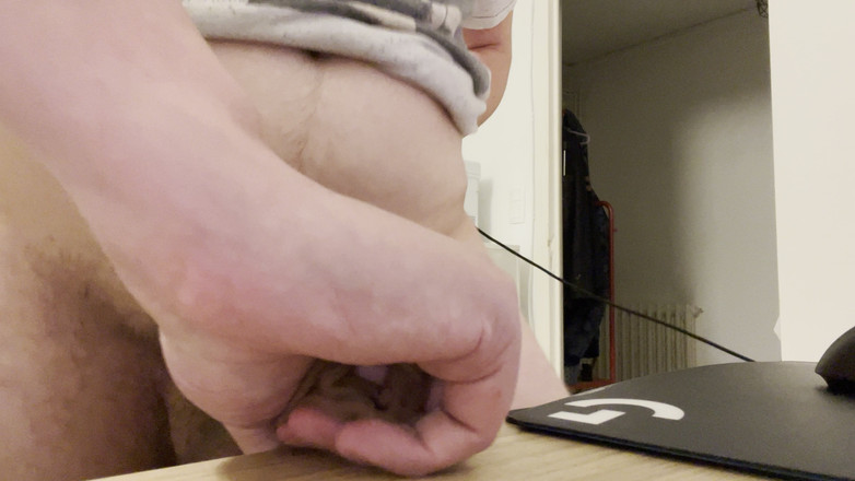 Aimeronds: 손 없는 뻣뻣한 사정