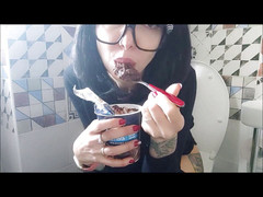savannahamatoriale: Na wc se mnou