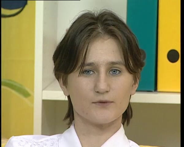 YOUR FIRST PORN: Carolina Fingert Ihre busch - muschi - Carolina fingert ihre busch-muschi