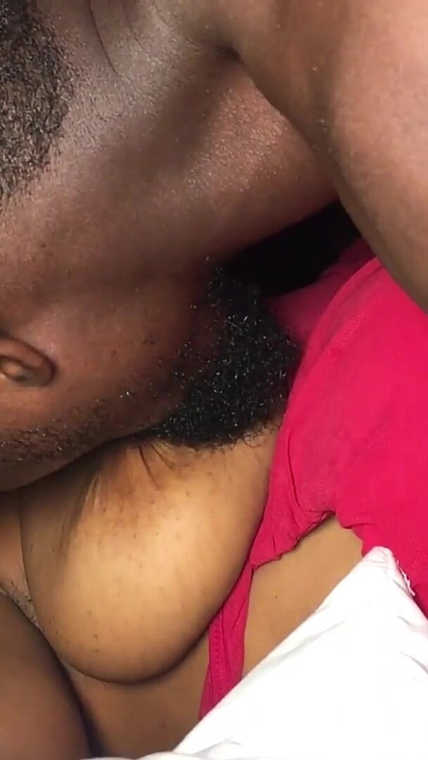 NOLLYCAM AFRICA: この瞬間が大好きです。彼女のアソコはそれだけの価値があります