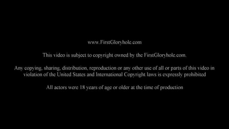 First Gloryhole: 熟女43歳ヘレン - 最初の栄光の穴パート1