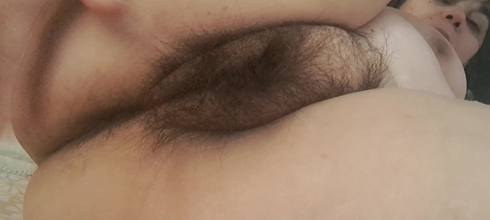 Mommy big hairy pussy: Hraje si s zralé, chlupaté a nadržené kundičky