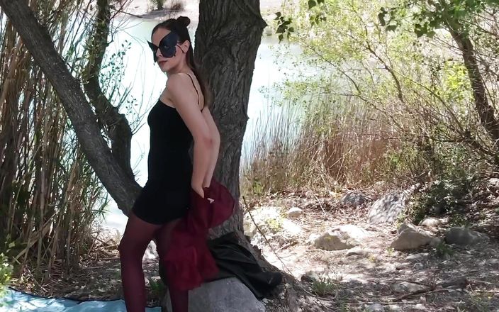 Petit Papillon Noir: Hot Babe Deepthroats Dick and Swallows Cum by the Lake