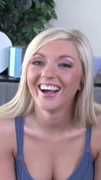 Blonde teen sucks and fucks after pickup