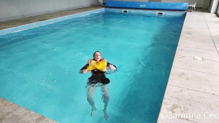 Sammie Cee: Crewsaver lebensjacken-bewertung im pool