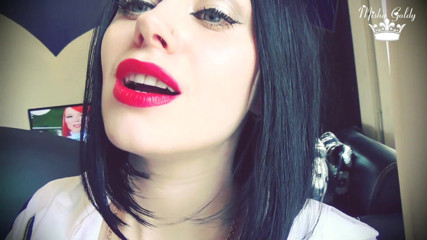 Goddess Misha Goldy: Tachinare delicioasă cu buze roșii