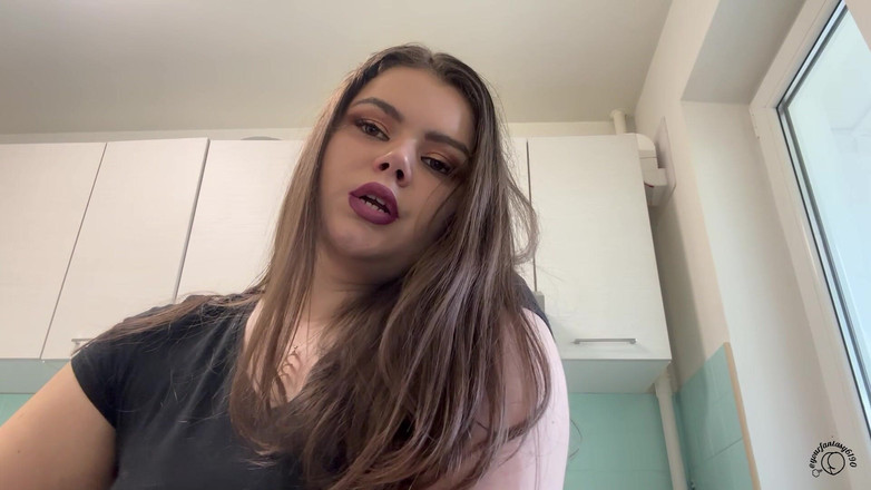 Your fantasy studio: 胖美女在你脸上吹烟烟