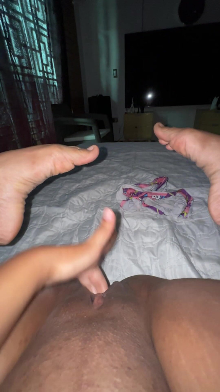 EMY_AND_JONH: Patrigno, sono una ragazza davvero monella; Voglio che mi punissi.