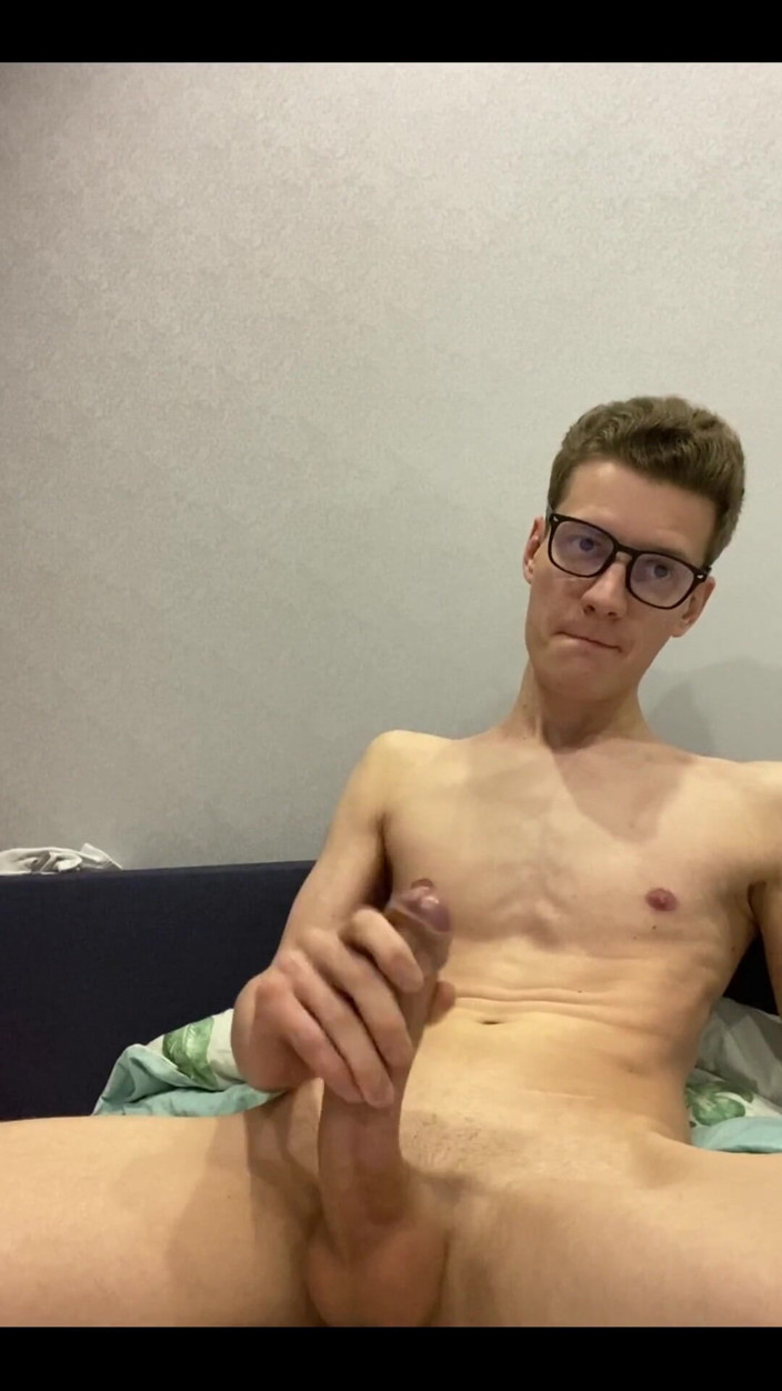 Tommy10boy: Cumming in a Glass;)