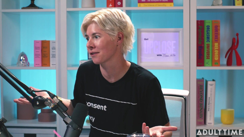 Adult Time Podcast: Lilly Bell exhibicionismo, sexting y delegación de poder | el podcast...