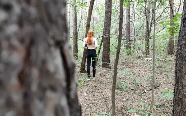 Super Jopka: Beautiful chick caught in the woods