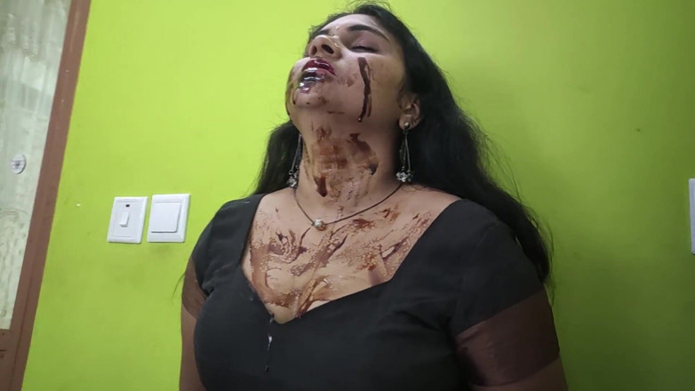 Vaigavarun45: Schokolade lecken, Romantik von Vaishnavy und Sharun Raj, Schokolade Lecken...