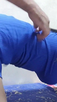 Üvey kuzenim bizi ziyarete geldi ve beni sevinçle doldurdu