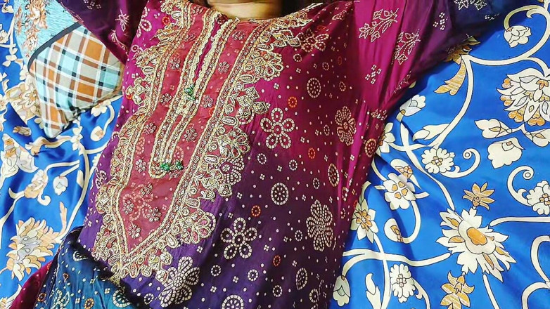 Sairaxsaim: Blowjob selamba dan dikongkek tegar desi kampung India bhai ko...