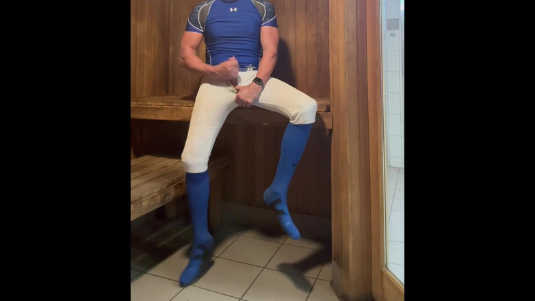 JockDad87: Kesenangan alfa di ruang ganti dengan Jockdad87 Bagian 2