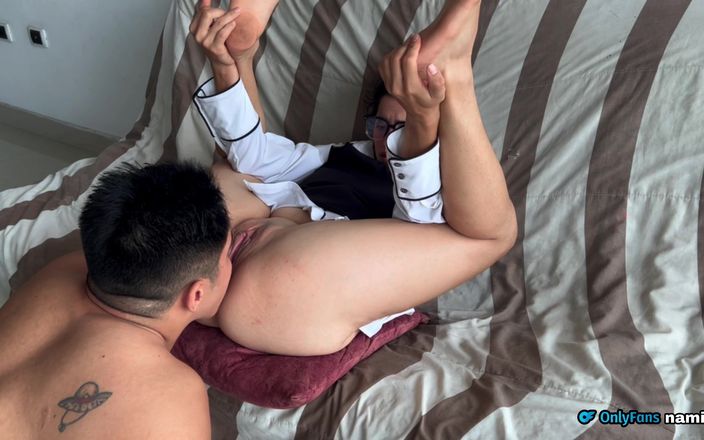 NamiQsein: Mein stiefbrust malt ein Bild, während ich meinen pinsel reinstecke