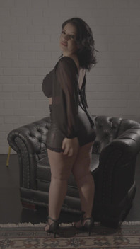 정액을 만들고 싶어하는 브라질 소녀!