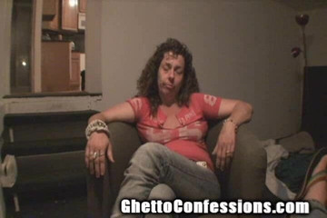 Ghetto Confessions: Cachonda puta feliz tirada a los viejos chupa la polla...