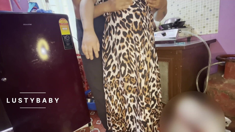 Lustybaby605: Seks Semasa Memasak
