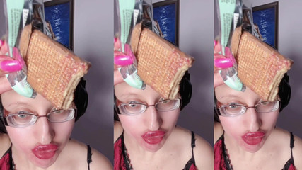 FinDom Goaldigger: Asmr甜蜜的巧克力吃 - asmr，眼镜，巨人，口红，大嘴唇，mough，食物，脸恋物癖，长指甲