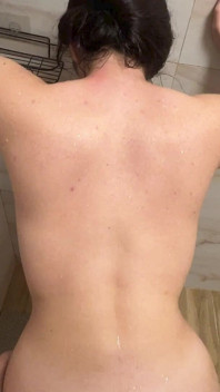 淋浴中的粗暴性爱
