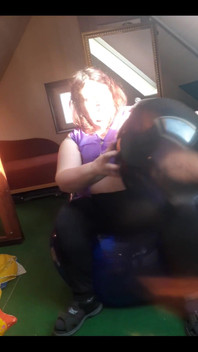 Kittelfetisch Tammara Im Engen Kittel