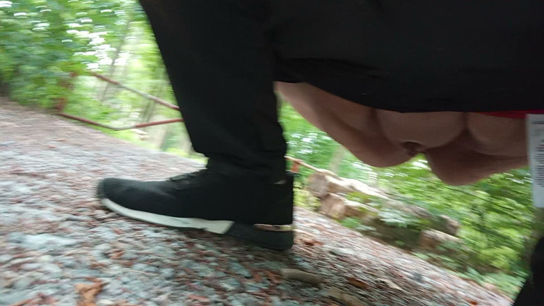 tammara big: Flattulensen Qui Pisse Et Pète Dehors