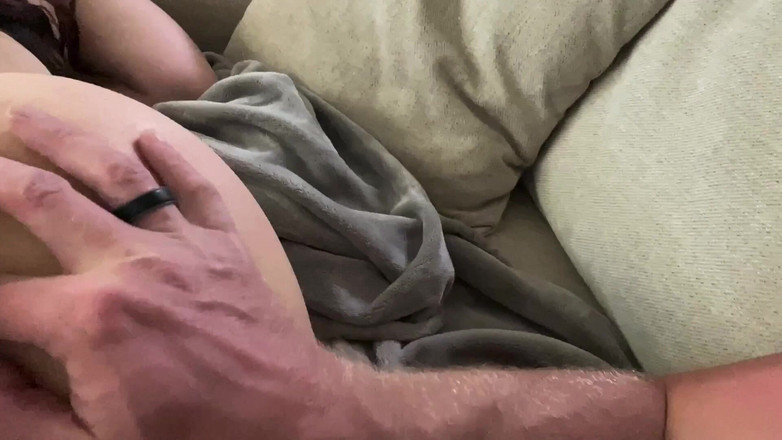 Dirk diggler 6969: ソファの上でクソパパ