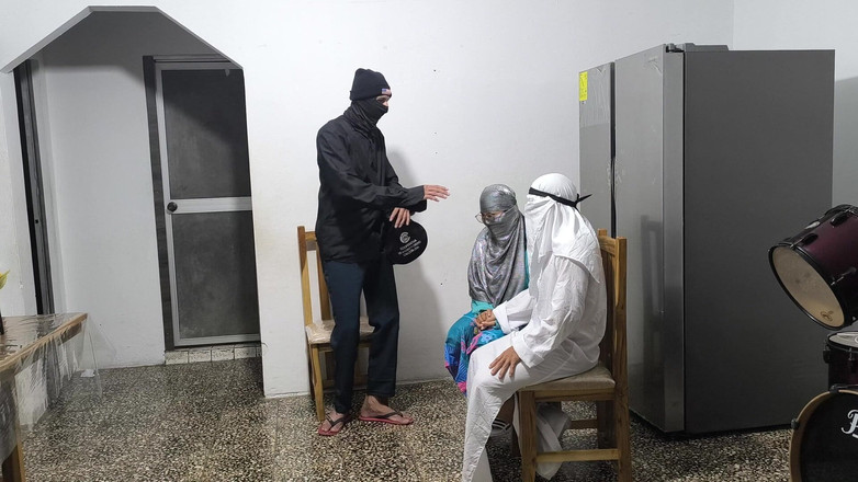 NEGRITA SEXY: Pastor daje nam swoje błogosławieństwo i pieprzymy się w domu!