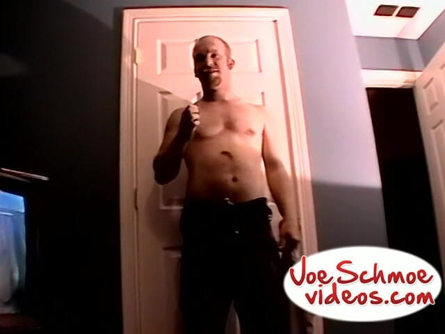 Joe Schmoe: James o suge pe Corey pentru prima dată