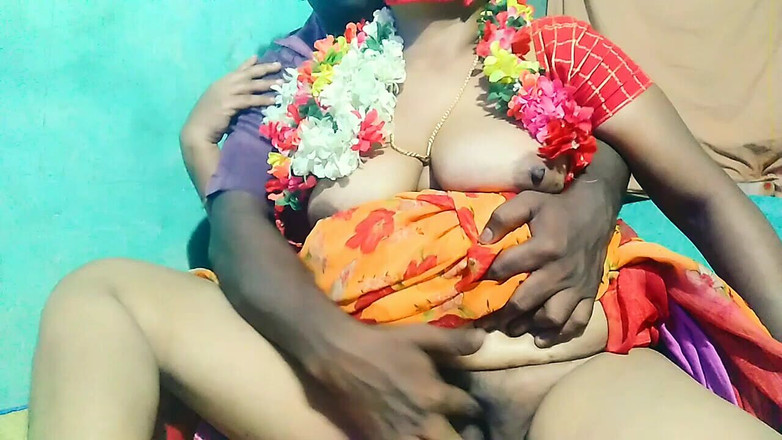 Priyanka314: アメージングタミルおばさんおっぱいプレス