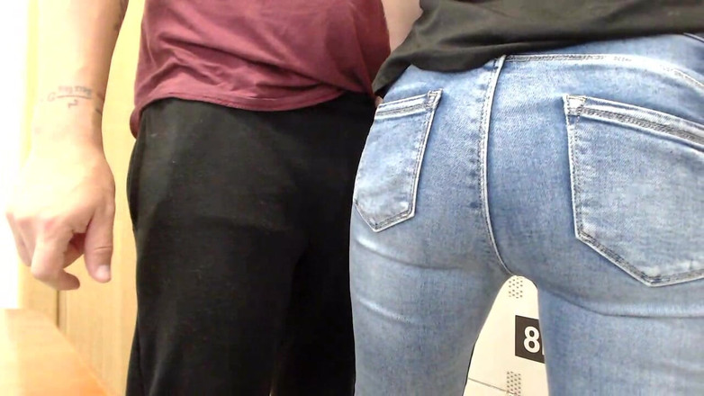 MagicStas: Culo sexy di fidanzata in jeans e mutandine nere