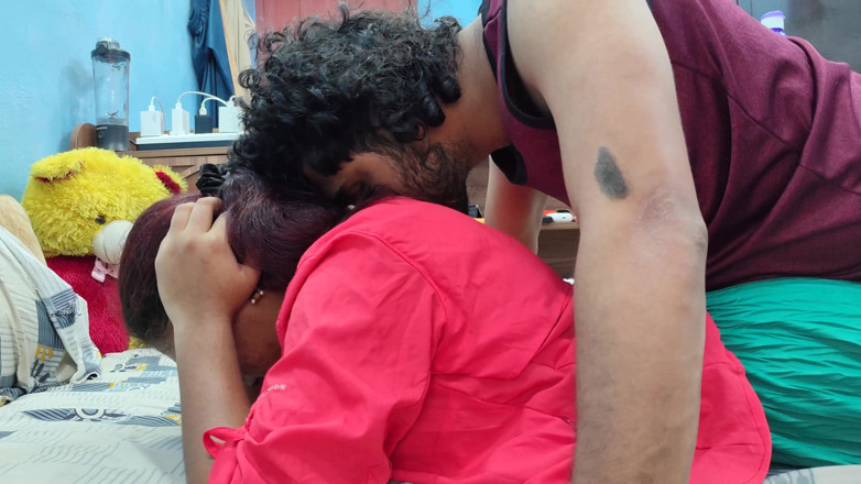 Vaigavarun45: Hot Ass Kiss Romance in Palazza