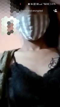 Vidéos de sexe desi, Poja appelle Girel