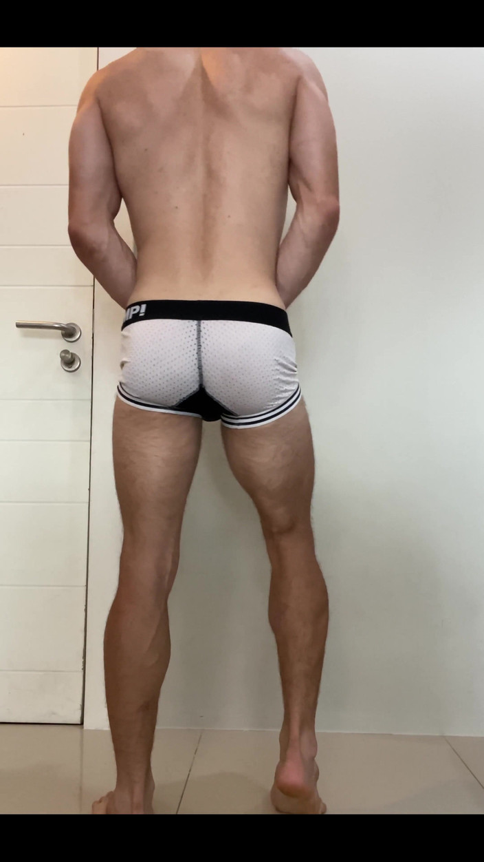 Max_Russell: Big Russian Boy Show His Muscle Legs and Body
