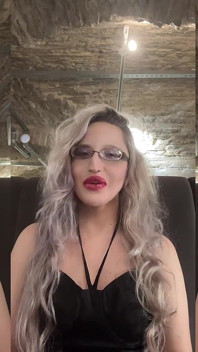 Findom Goaldigger tarafından klipe itaat etmeyi seven iyi kızlar için mükemmel kadın kılıklı bebeğimsin