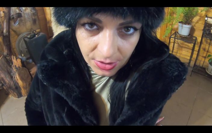 MilfyCalla: Глубокий минет милфы Milfycalla в шубе и блестящих сапогах 204