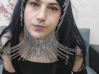 Kitty_Cross: 的金属公主：大胆的闪闪发光的风格